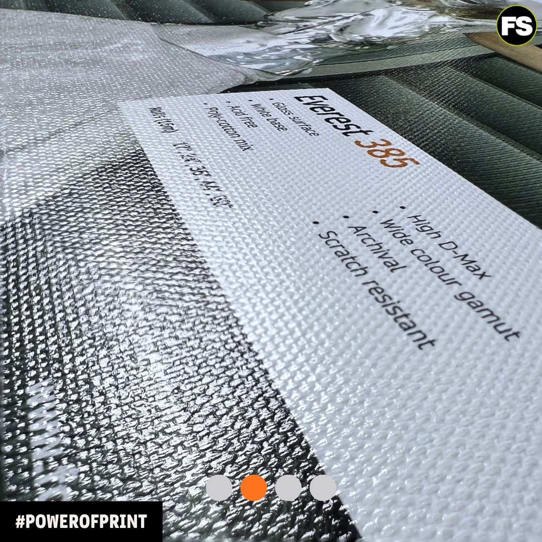 Everest Gloss Canvas surface detail