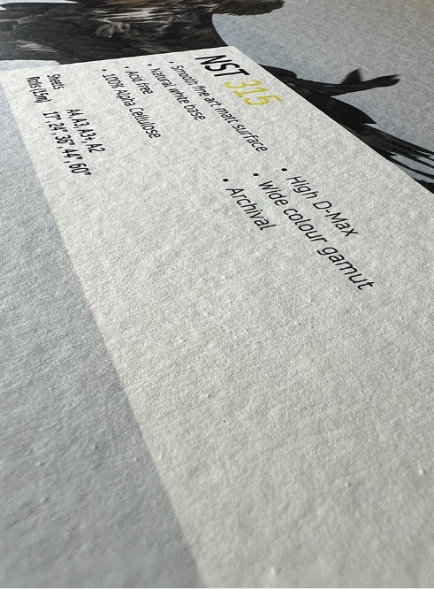 Corner detail of Natural Soft Textured 315 paper